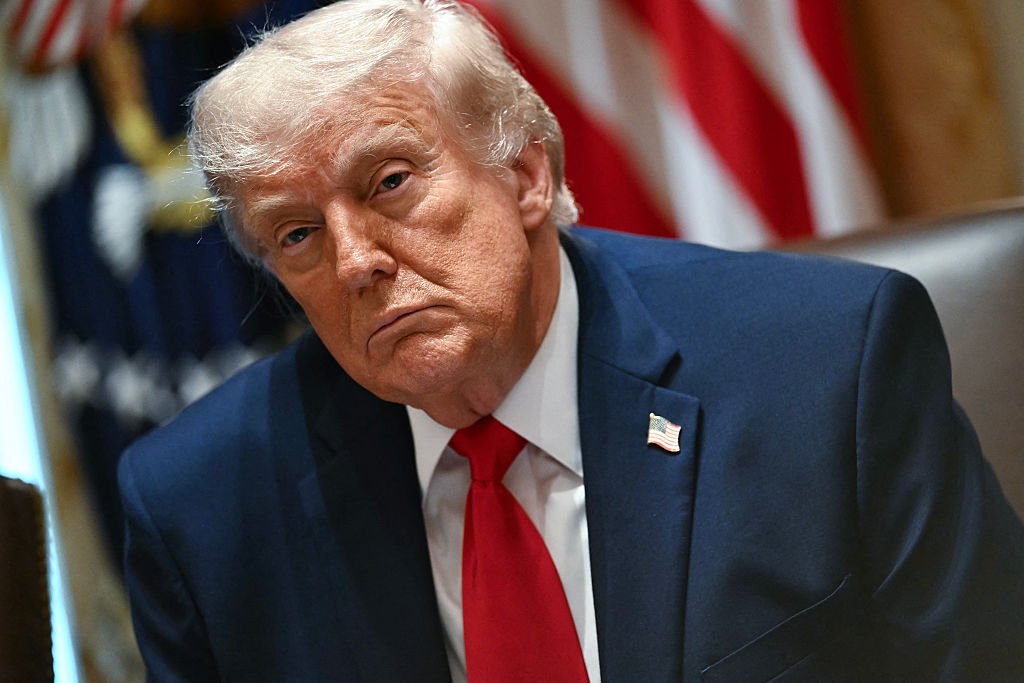 Mesterséges intelligencia: Trump szigorított felügyeleti rendeletet ír alá